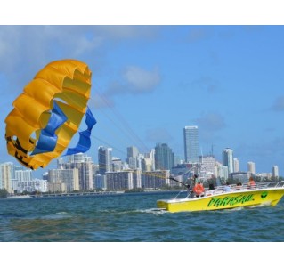 Parasailing in Miami