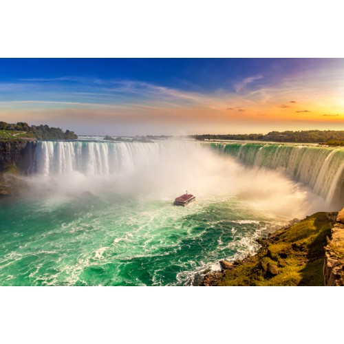 Niagara Falls Day Tour & Hornblower Cruise