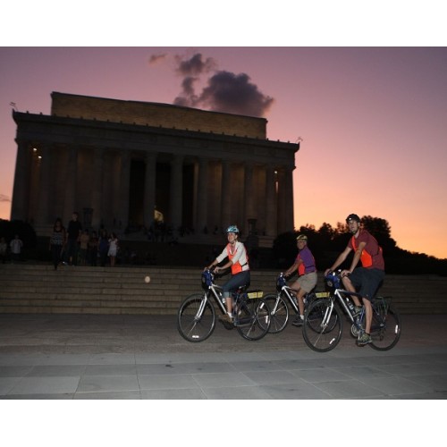 Monuments at Night Bike Tour